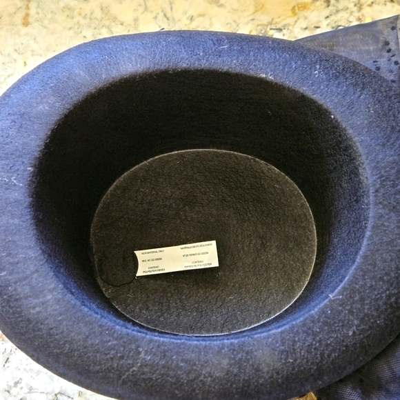 Cool Hat with Steampunk Vibes - Picture 6 of 9